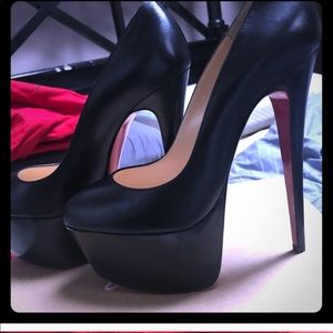 TRADE Louboutin redbottoms